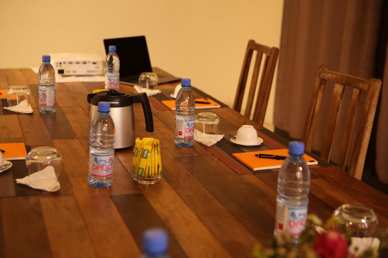 Au Bord De L'Eau Hotell Bamako Eksteriør bilde