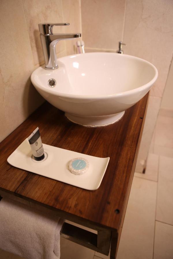 Au Bord De L'Eau Hotell Bamako Eksteriør bilde