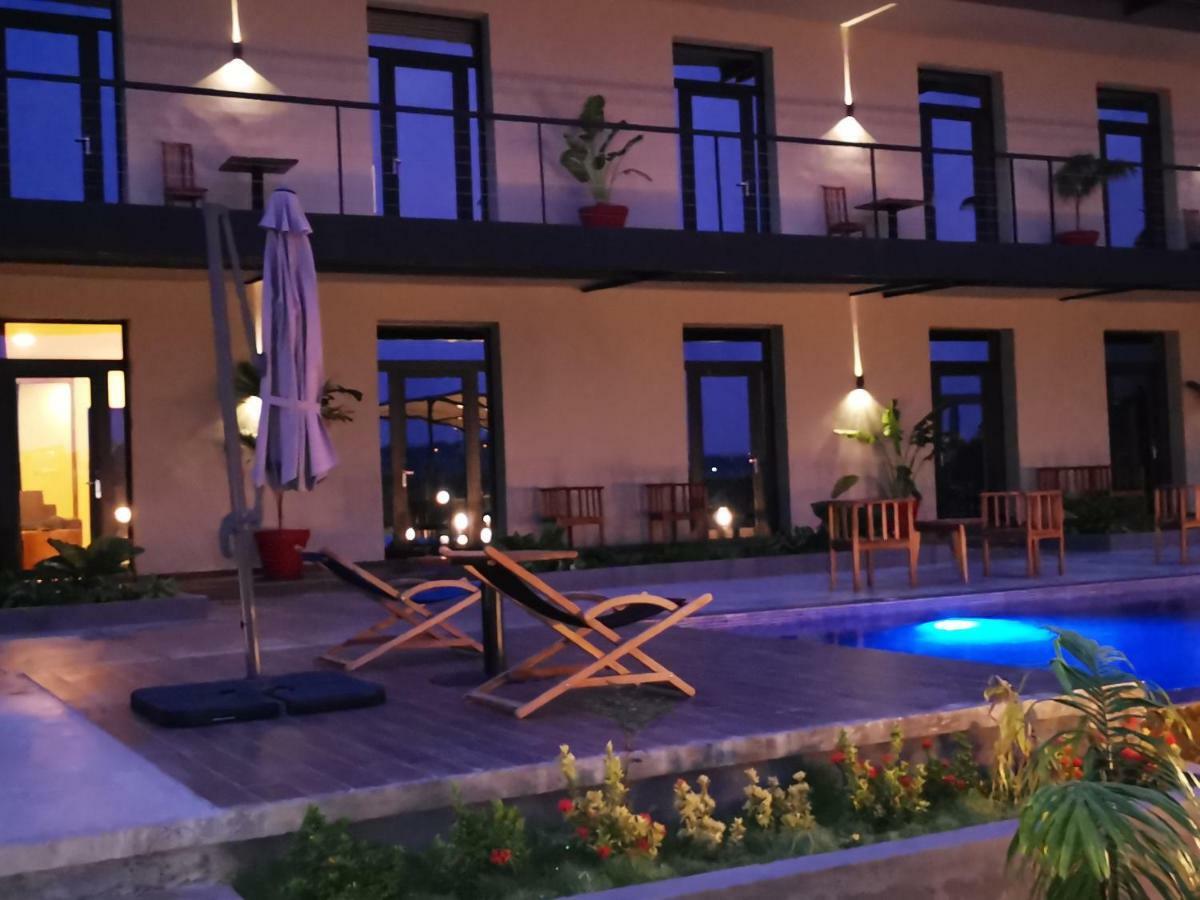 Au Bord De L'Eau Hotell Bamako Eksteriør bilde